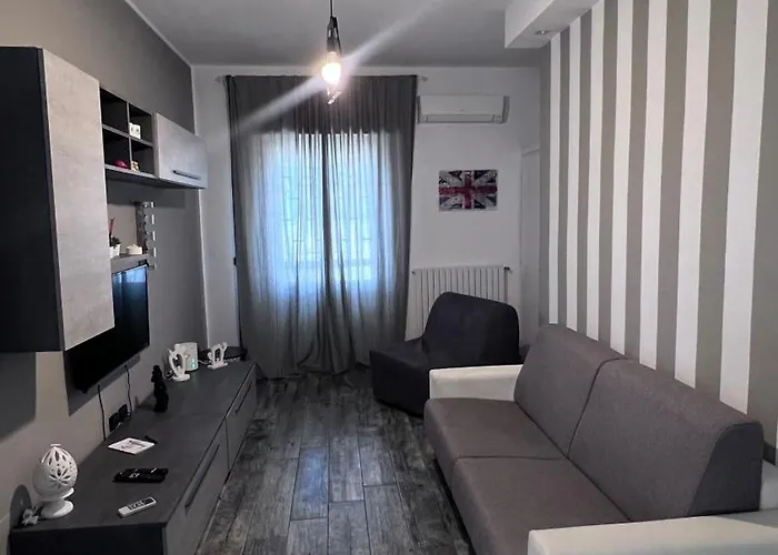 Ideal House דירה